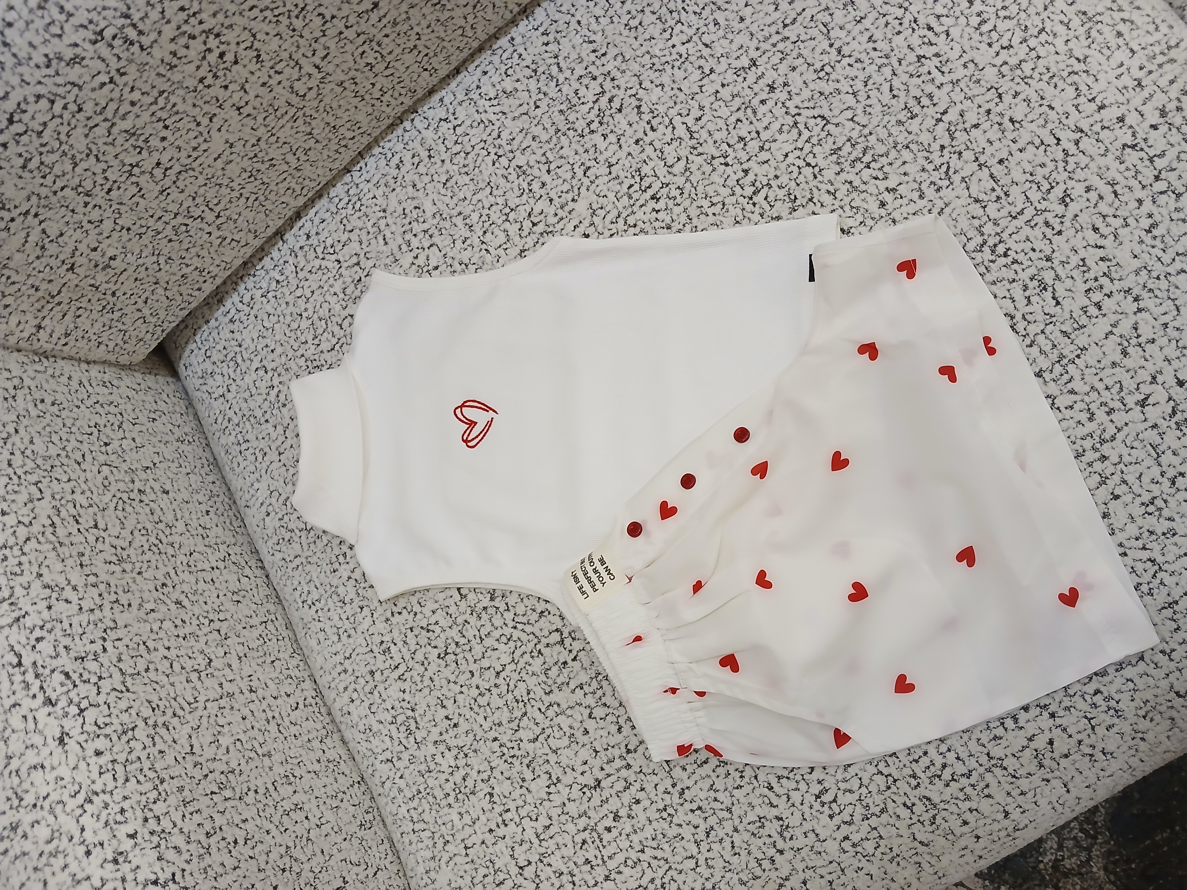 کراپ شرتک قلبی سفید