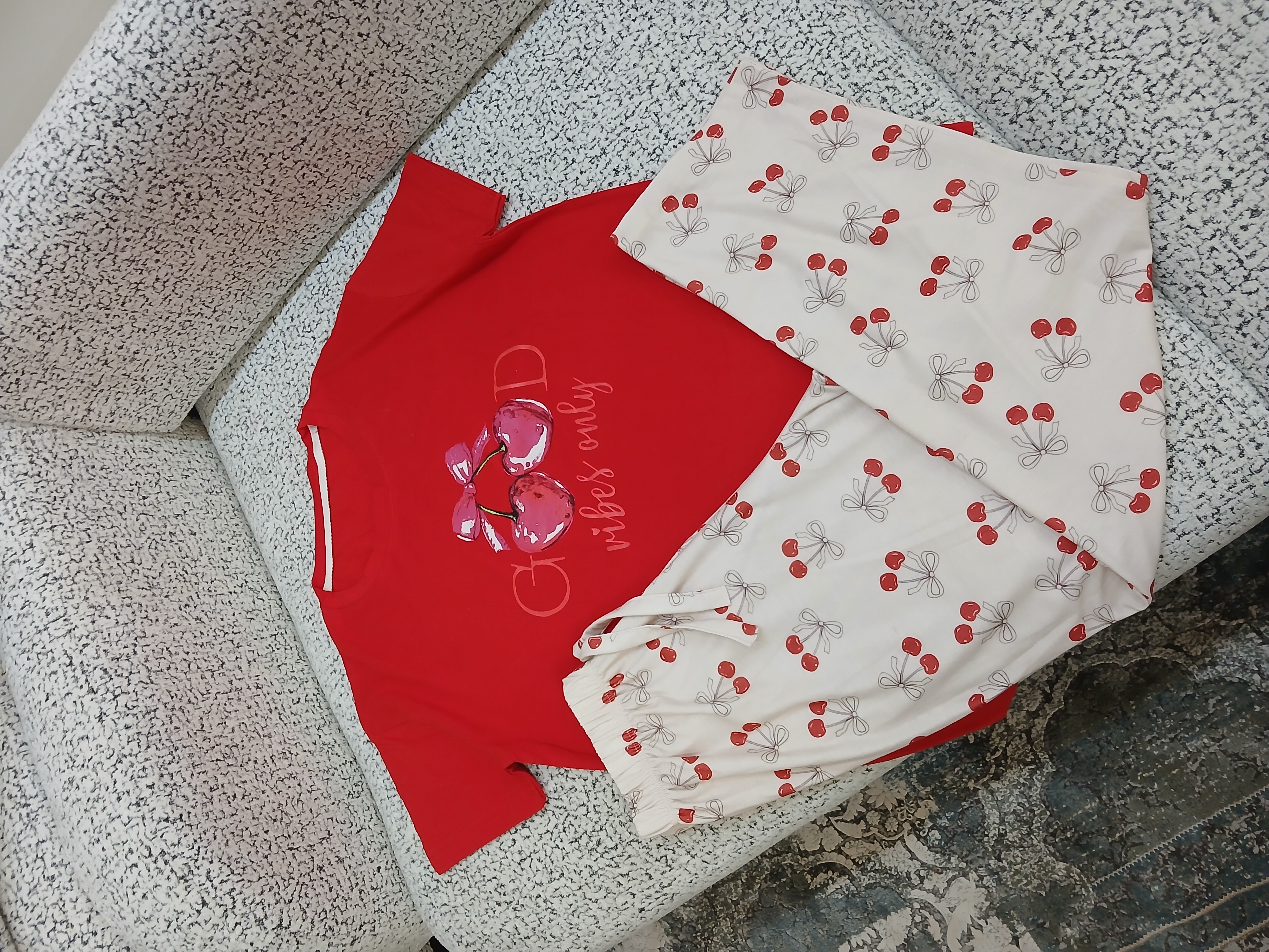 تیشرت و شلوار چری